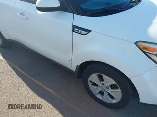 2016 Kia Soul z VIN KNDJN2A29G7324874, wystawiony jako IAAI lot #41835148 z przebiegiem 126 456 mil mil oraz . Historia ofert i sprzedaży dostępna na DreamBid. Obrazek 6.