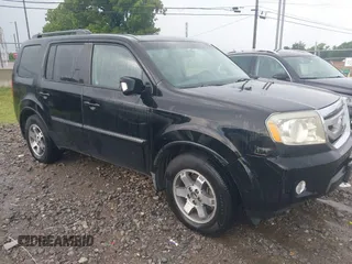 2010 Honda Pilot Touring z VIN 5FNYF4H85AB011632, wystawiony jako IAAI lot #42675389 z przebiegiem 218 974 mil mil oraz . Historia ofert i sprzedaży dostępna na DreamBid. Obrazek 1.