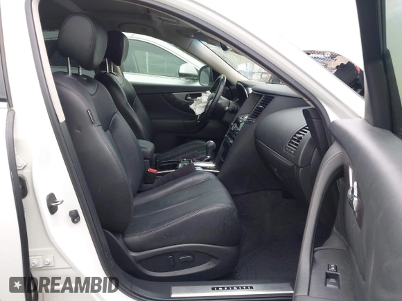 2016 Infiniti QX70 with VIN JN8CS1MW5GM400123, listed as a IAAI auction lot 41719086 with 35,171 mi miles and . Bid and sale history available at DreamBid. Image 5.