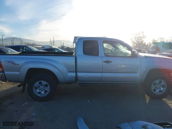 2006 Toyota Tacoma PreRunner with VIN 5TETU62N66Z288578, listed as a IAAI auction lot 41621029 with NaN miles. Bid and sale history available at carsss.com. Image 14.
