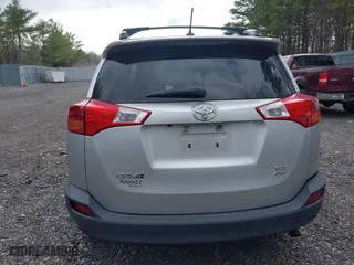 2015 Toyota RAV4 XLE with VIN 2T3RFREV9FW332635, listed as a IAAI auction lot 41899021 with 171,144 mi miles. Bid and sale history available at carsss.com. Image 16.