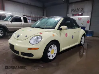 2006 Volkswagen Beetle с VIN 3VWRF31YX6M311661, выставлен на аукционе Copart как лот 51855285 с пробегом 98 703 миль миль и Списание • Salvage title. История ставок и продаж доступна на DreamBid. Изображение 1.