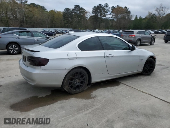 2011 BMW 3 Series 328i xDrive with VIN WBAKF5C5XBE586494, listed as a Copart auction lot 49692595 with 239,048 mi miles and Salvage title. Bid and sale history available at DreamBid. Image 3.