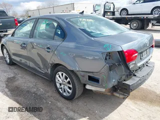 2013 Volkswagen Jetta Sedan SE with VIN 3VWDP7AJ0DM280614, listed as a IAAI auction lot 41882868 with 142,363 mi miles. Bid and sale history available at carsss.com. Image 6.