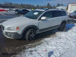 2015 Volvo XC70 T6 with VIN YV4902NK3F1206992, listed as a IAAI auction lot 41433258 with 137,794 mi miles. Bid and sale history available at carsss.com. Image 17.
