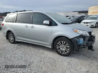 2019 Toyota Sienna XLE Auto Access Seat with VIN 5TDYZ3DC5KS977360, listed as a Copart auction lot 88314275 with 71,200 mi miles and Salvage Title. Bid and sale history available at carsss.com. Image 4.