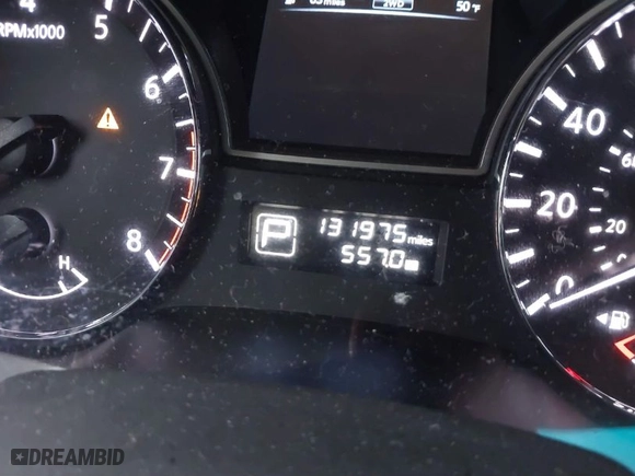 2014 Nissan Pathfinder Platinum with VIN 5N1AR2MM4EC621858, listed as a IAAI auction lot 41386154 with 131,975 mi miles. Bid and sale history available at carsss.com. Image 15.