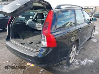 2008 Volvo V50 2.4L with VIN YV1MW382782377300, listed as a IAAI auction lot 41347028 with 157,982 mi miles. Bid and sale history available at carsss.com. Image 4.