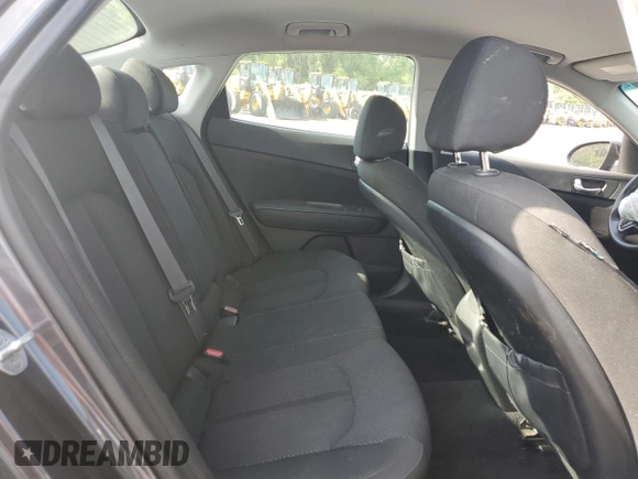 2017 Kia Optima LX z VIN 5XXGT4L37HG132959, wystawiony jako Copart lot #54435505 z przebiegiem Nie podano mil oraz Szkoda całkowita • Salvage title. Historia ofert i sprzedaży dostępna na DreamBid. Obrazek 10.