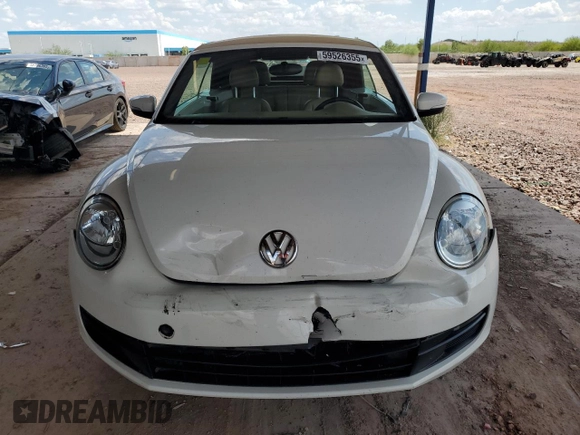 2013 Volkswagen Beetle 2.5L w/Sound/Nav z VIN 3VW5P7AT7DM811992, wystawiony jako Copart lot #59526355 z przebiegiem 102 542 mil mil oraz Szkoda całkowita • Salvage title. Historia ofert i sprzedaży dostępna na DreamBid. Obrazek 5.
