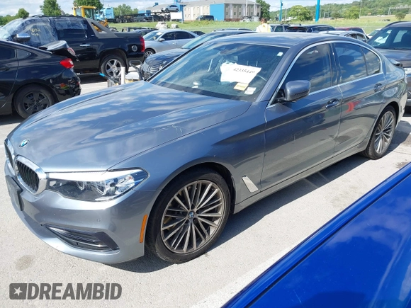 2019 BMW 5 Series 530i xDrive z VIN WBAJA7C51KWW12626, wystawiony jako IAAI lot #42335449 z przebiegiem 71 798 mil mil oraz . Historia ofert i sprzedaży dostępna na DreamBid. Obrazek 19.