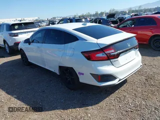 2018 Honda Clarity Plug-In Hybrid Touring with VIN JHMZC5F31JC021404, listed as a IAAI auction lot 41861106 with 189,254 mi miles. Bid and sale history available at carsss.com. Image 3.