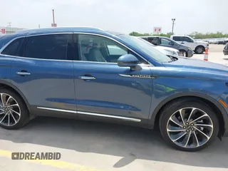 2019 Lincoln Nautilus Reserve z VIN 2LMPJ6L95KBL42845, wystawiony jako IAAI lot #42159408 z przebiegiem 37 856 mil mil oraz . Historia ofert i sprzedaży dostępna na DreamBid. Obrazek 13.