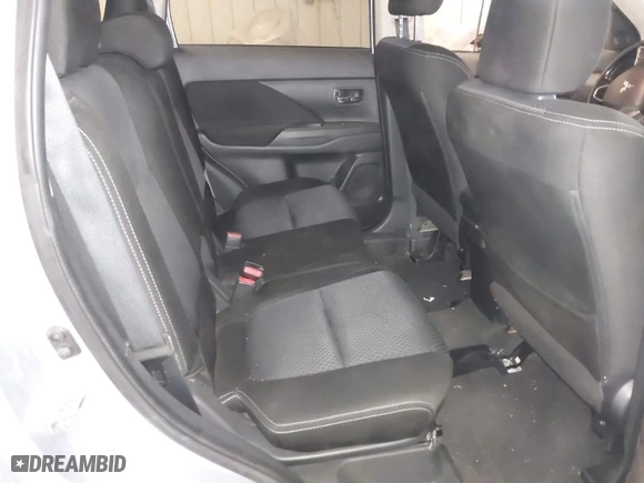 2016 Mitsubishi Outlander SE with VIN JA4AD3A38GZ003649, listed as a IAAI auction lot 41941306 with 109,708 mi miles. Bid and sale history available at carsss.com. Image 8.
