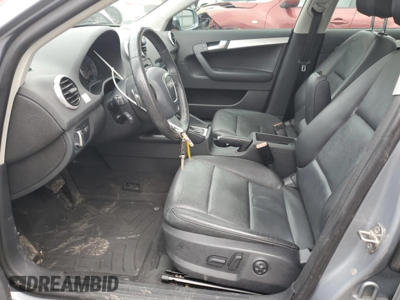2013 Audi A3 Premium Plus z VIN WAUKJAFM3DA029530, wystawiony jako Copart lot #84448764 z przebiegiem 124 433 mil mil oraz Szkoda całkowita • Salvage title. Historia ofert i sprzedaży dostępna na DreamBid. Obrazek 7.