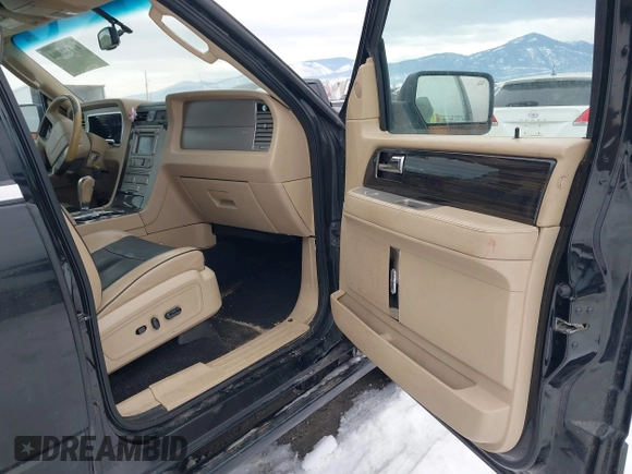 2008 Lincoln Navigator with VIN 5LMFL28578LJ13945, listed as a IAAI auction lot 41472804 with 166,725 mi miles and . Bid and sale history available at DreamBid. Image 5.