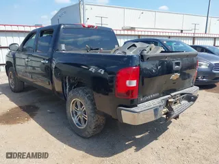 2007 Chevrolet Silverado 1500 LS with VIN 2GCEK13CX71727365, listed as a IAAI auction lot 40357043 with 1 mi miles. Bid and sale history available at carsss.com. Image 3.