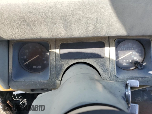 1990 Jeep Wrangler with VIN 2J4FY29T8LJ541585, listed as a Copart auction lot 54352634 with 138,022 mi miles and Salvage Title. Bid and sale history available at carsss.com. Image 9.