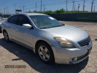 2007 Nissan Altima 2.5 with VIN 1N4AL21E17C154782, listed as a IAAI auction lot 42093605 with 142,591 mi miles. Bid and sale history available at carsss.com. Image 1.