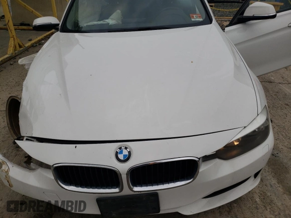 2013 BMW 3 Series 328i xDrive with VIN WBA3B5G59DNS04579, listed as a Copart auction lot 50445404 with 115,404 mi miles and Salvage title. Bid and sale history available at DreamBid. Image 11.
