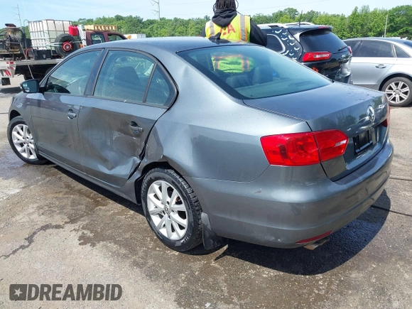 2012 Volkswagen Jetta SE with VIN 3VWBP7AJ3CM074662, listed as a IAAI auction lot 42282561 with 187,342 mi miles and . Bid and sale history available at DreamBid. Image 3.