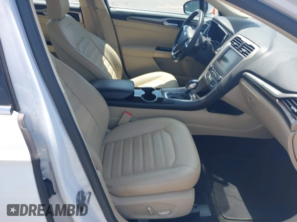 2016 Ford Fusion SE with VIN 3FA6P0H92GR173169, listed as a IAAI auction lot 42164602 with 65,808 mi miles and . Bid and sale history available at carsss.com. Image 5.