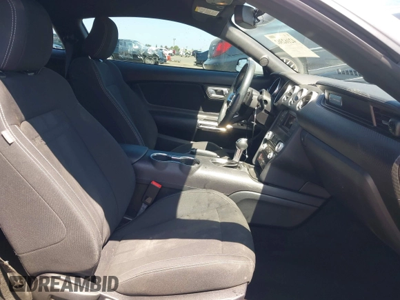 2019 Ford Mustang EcoBoost с VIN 1FA6P8TH8K5194620, выставлен на аукционе IAAI как лот 42162362 с пробегом 29 121 миль миль и . История ставок и продаж доступна на DreamBid. Изображение 5.