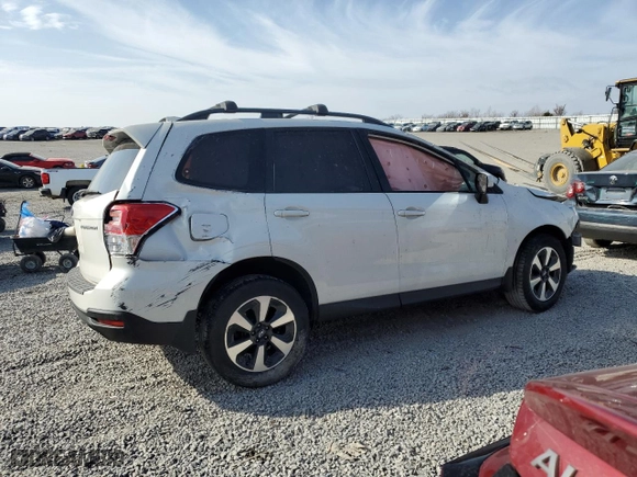 2018 Subaru Forester Premium with VIN JF2SJAECXJH601211, listed as a Copart auction lot 48759545 with 47,568 mi miles and Salvage Title. Bid and sale history available at carsss.com. Image 3.