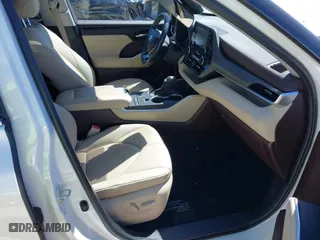2020 Toyota Highlander XLE with VIN 5TDGZRAH7LS029834, listed as a IAAI auction lot 41833583 with 36,666 mi miles. Bid and sale history available at carsss.com. Image 5.