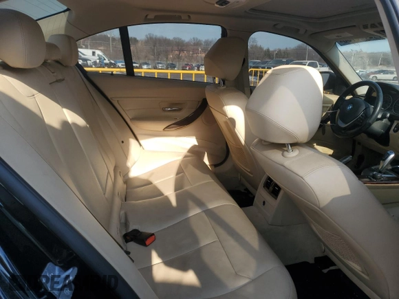 2014 BMW 3 Series 328i xDrive с VIN WBA3B5G54ENS06340, выставлен на аукционе Copart как лот 42126795 с пробегом 123 999 миль миль и Списание • Salvage title. История ставок и продаж доступна на DreamBid. Изображение 10.