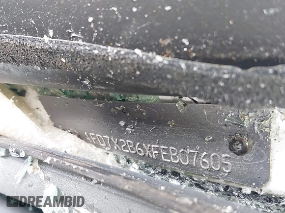 2015 Ford F-250 XL с VIN 1FD7X2B6XFEB07605, выставлен на аукционе IAAI как лот 42160604 с пробегом Не указан миль и . История ставок и продаж доступна на DreamBid. Изображение 9.
