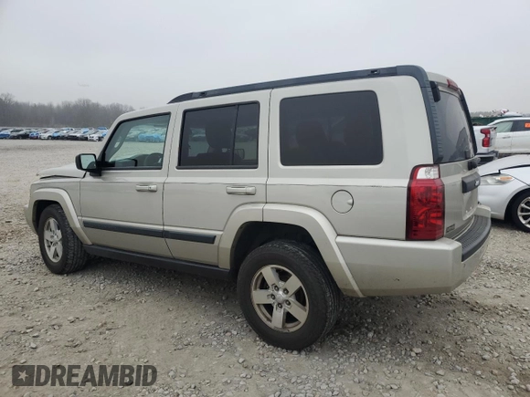 2008 Jeep Commander Sport with VIN 1J8HH48K98C153360, listed as a Copart auction lot 43622395 with 208,773 mi miles and Salvage title. Bid and sale history available at DreamBid. Image 2.
