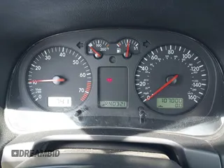 2003 Volkswagen Jetta GL с VIN 3VWRK69M43M175442, выставлен на аукционе IAAI как лот 42106581 с пробегом 107 000 миль миль и . История ставок и продаж доступна на DreamBid. Изображение 7.