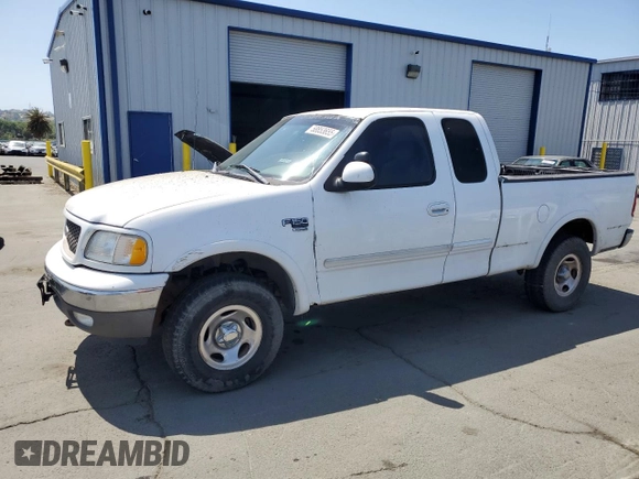 2003 Ford F-150 XL с VIN 1FTRX18WX3NB04083, выставлен на аукционе Copart как лот 58853655 с пробегом Не указан миль и Чистый • Clean title. История ставок и продаж доступна на DreamBid. Изображение 1.
