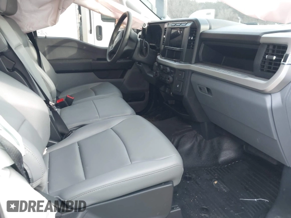 2024 Ford F-250 XL with VIN 1FT7W2BT2REF16747, listed as a IAAI auction lot 41321209 with 10,840 mi miles and . Bid and sale history available at DreamBid. Image 5.