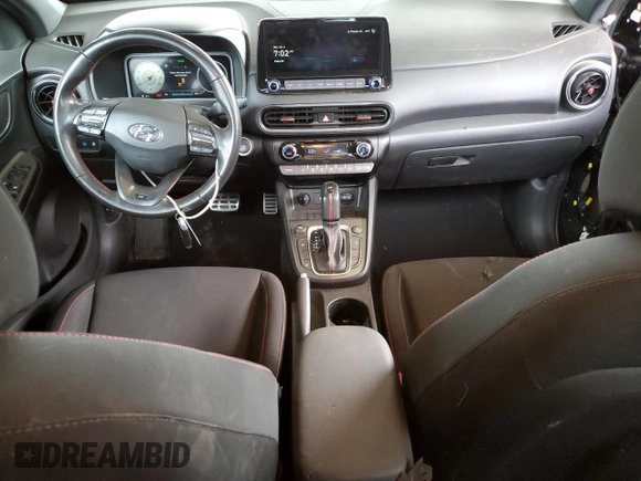 2023 Hyundai Kona N Line z VIN KM8K3CA39PU930858, wystawiony jako Copart lot #58717705 z przebiegiem 43 440 mil mil oraz Szkoda całkowita • Salvage title. Historia ofert i sprzedaży dostępna na DreamBid. Obrazek 8.