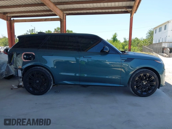 2024 Land Rover Range Rover Sport Dynamic SE z VIN SAL1L9FU7RA413561, wystawiony jako IAAI lot #42123500 z przebiegiem 8 319 mil mil oraz . Historia ofert i sprzedaży dostępna na DreamBid. Obrazek 14.