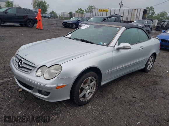 2006 Mercedes-Benz CLK 350 z VIN WDBTK56G96T070630, wystawiony jako IAAI lot #42333646 z przebiegiem 117 576 mil mil oraz . Historia ofert i sprzedaży dostępna na DreamBid. Obrazek 2.