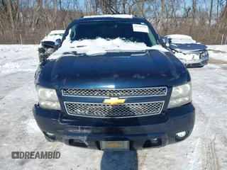 2008 Chevrolet Suburban Commercial with VIN 1GNFK16368J110091, listed as a IAAI auction lot 41328554 with 257,432 mi miles. Bid and sale history available at carsss.com. Image 17.