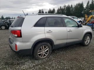 2014 Kia Sorento LX with VIN 5XYKT3A6XEG479517, listed as a Copart auction lot 86304724 with 138,067 mi miles and Clean Title. Bid and sale history available at carsss.com. Image 3.