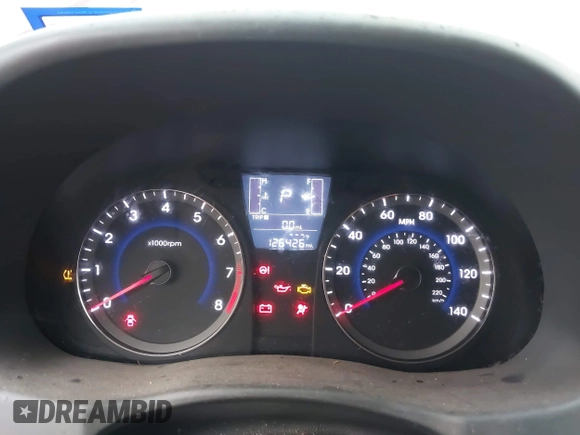 2016 Hyundai Accent SE z VIN KMHCT4AE4GU164307, wystawiony jako IAAI lot #42290071 z przebiegiem 126 426 mil mil oraz . Historia ofert i sprzedaży dostępna na DreamBid. Obrazek 7.