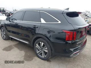 2024 Kia Sorento SX Prestige with VIN KNDRKDLGXR5247947, listed as a IAAI auction lot 42477877 with 39,120 mi miles and . Bid and sale history available at DreamBid. Image 3.