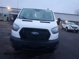 2024 Ford Transit Cargo with VIN 1FTBR1Y88RKA95648, listed as a Copart auction lot 84110294 with 3,725 mi miles and Salvage title. Bid and sale history available at DreamBid. Image 5.