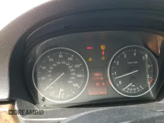 2008 BMW 3 Series 328i z VIN WBAVC53568FZ87064, wystawiony jako Copart lot #56761755 z przebiegiem 197 539 mil mil oraz Szkoda całkowita • Salvage title. Historia ofert i sprzedaży dostępna na DreamBid. Obrazek 9.