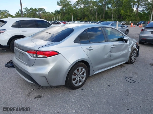 2020 Toyota Corolla LE with VIN JTDEPRAE1LJ112725, listed as a IAAI auction lot 41795210 with 114,439 mi miles. Bid and sale history available at carsss.com. Image 4.