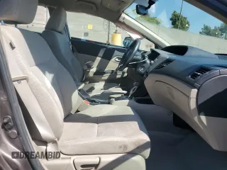 2012 Honda Civic LX z VIN 2HGFB2F5XCH517276, wystawiony jako Copart lot #59443775 z przebiegiem 98 749 mil mil oraz Szkoda całkowita • Salvage title. Historia ofert i sprzedaży dostępna na DreamBid. Obrazek 7.