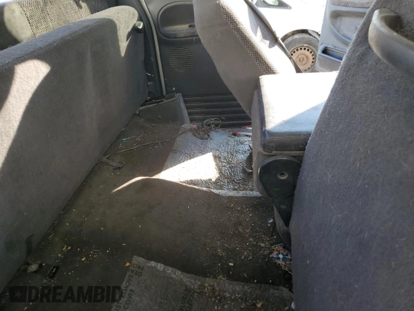 2001 Dodge Ram 2500 with VIN 1B7KF23661J595659, listed as a Copart auction lot 70756954 with 211,043 mi miles and Salvage Title. Bid and sale history available at carsss.com. Image 10.