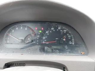 2002 Toyota Camry XLE z VIN 4T1BF32K42U533788, wystawiony jako IAAI lot #42024918 z przebiegiem 120 168 mil mil oraz . Historia ofert i sprzedaży dostępna na DreamBid. Obrazek 7.