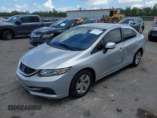 2013 Honda Civic LX z VIN 2HGFB2F5XDH549386, wystawiony jako IAAI lot #39920177 z przebiegiem 126 428 mil mil oraz . Historia ofert i sprzedaży dostępna na DreamBid. Obrazek 2.