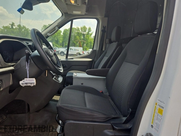 2020 Ford Transit Cargo with VIN 1FTBR2CG6LKA54530, listed as a IAAI auction lot 42547275 with 84,219 mi miles and . Bid and sale history available at DreamBid. Image 35.